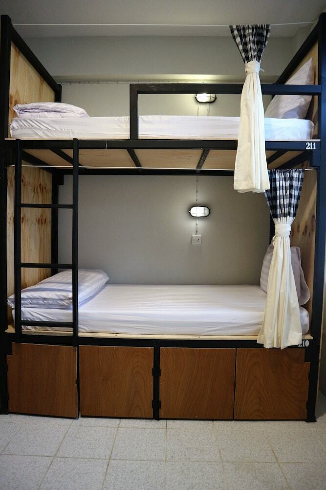 Hostal The Neighbors Hostel - Adults Only