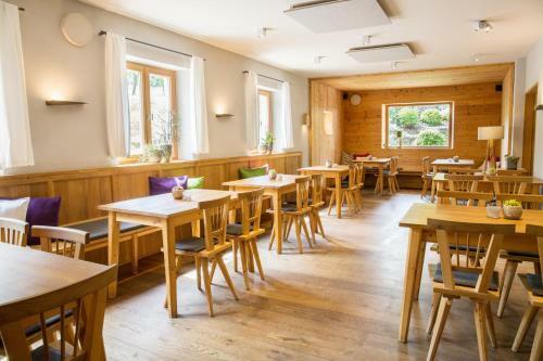 Hostal Gasthaus Am �denturm