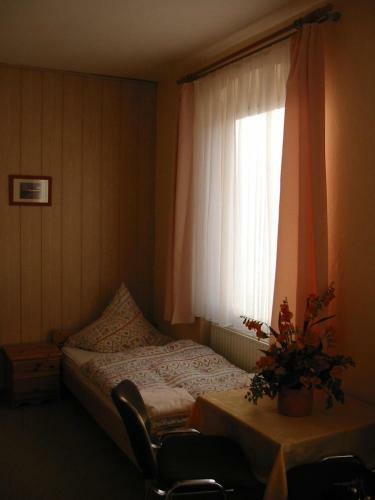 Hostal Gastst�tte & Pension Zur Heimat