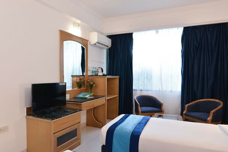 Hotel Mint Salisbury Park