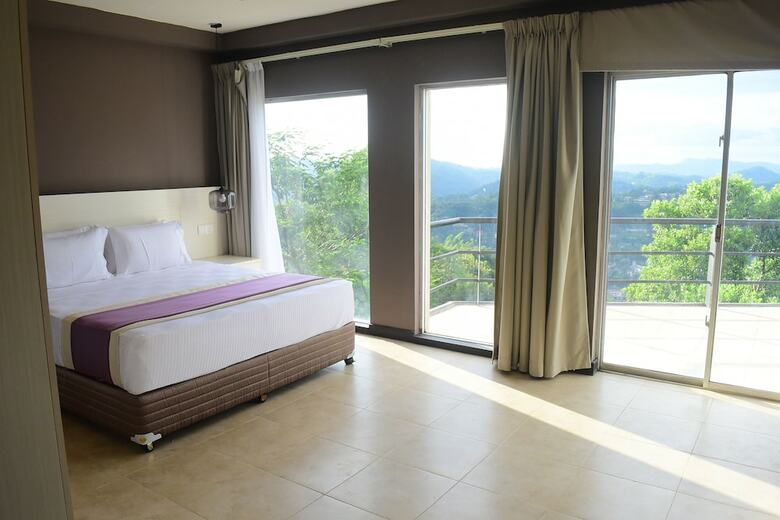 Hotel W Residence Kandy