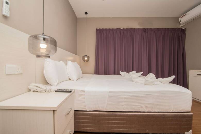 Hotel W Residence Kandy