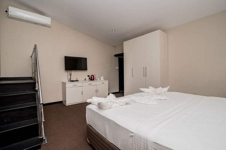 Hotel W Residence Kandy