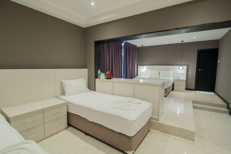 Hotel W Residence Kandy