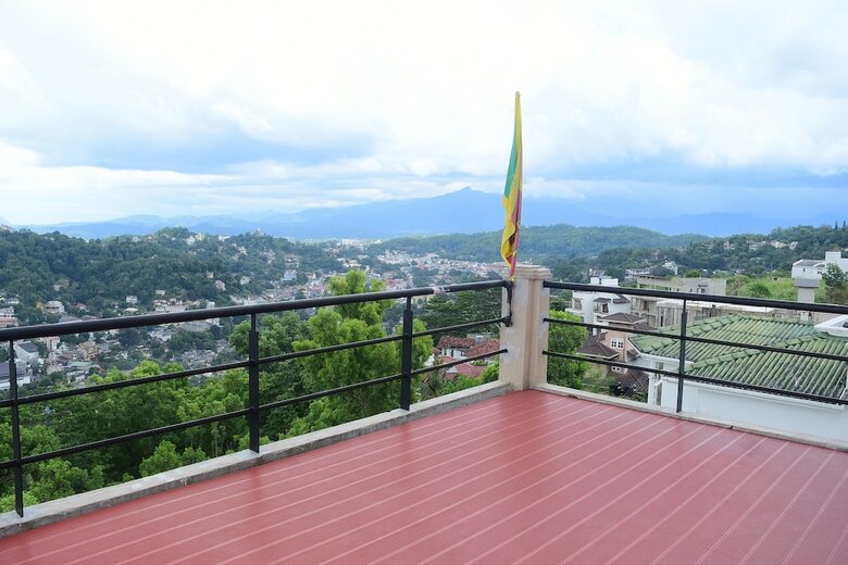 Hotel W Residence Kandy