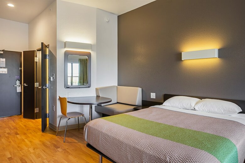 Aparthotel Studio 6 Buda, Tx