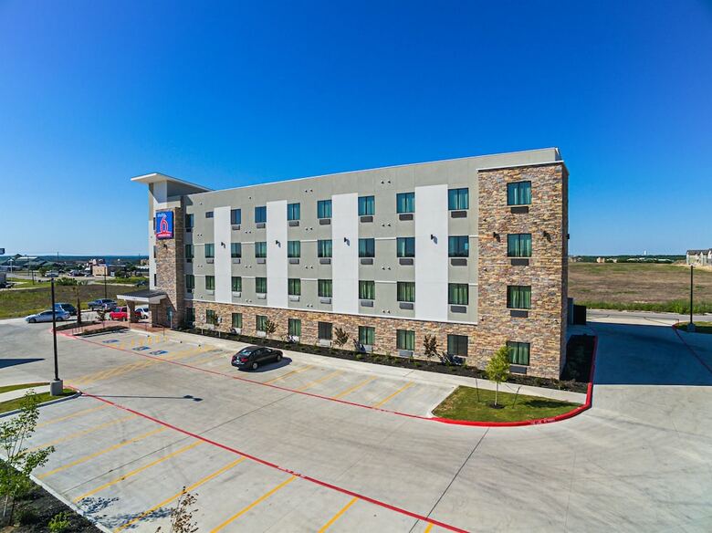 Aparthotel Studio 6 Buda, Tx