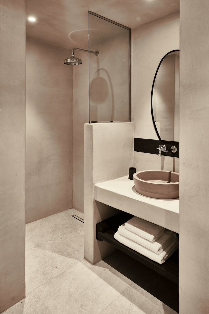 Istoria Hotel