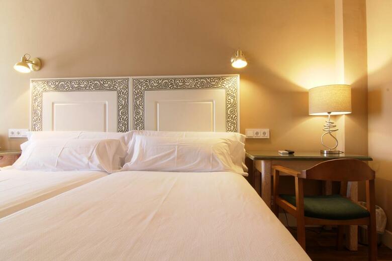 Hostal Los Casta�uelos