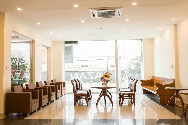 Bazan Xanh Hotel