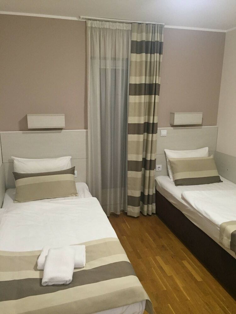 M-club Hotel