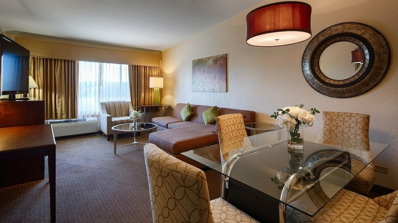 Best Western Plus Antioch Hotel & Suites