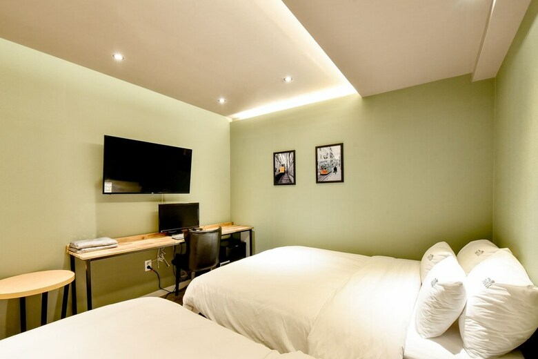Hotel The M