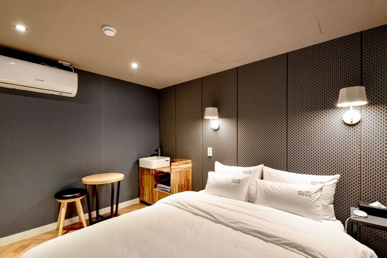 Hotel The M