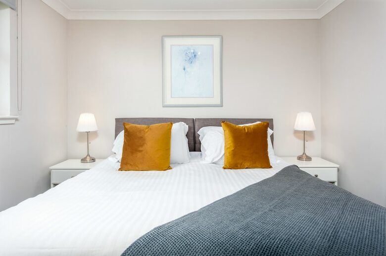 Elms Way - Donnini Apartments