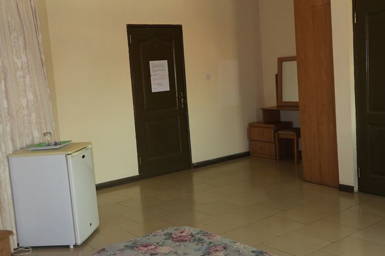 Hotel Kcs Guest House