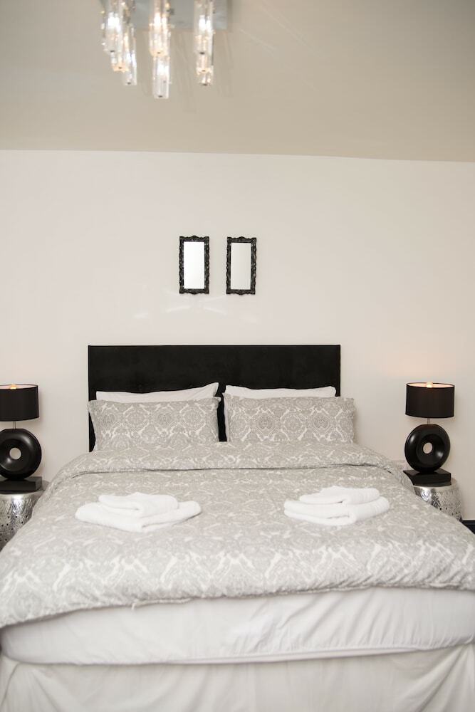 Luxury Executive Serviced Apartment
