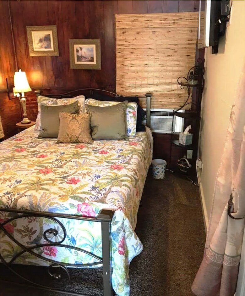 Bed & Breakfast Come Friday Cottages On The Bay