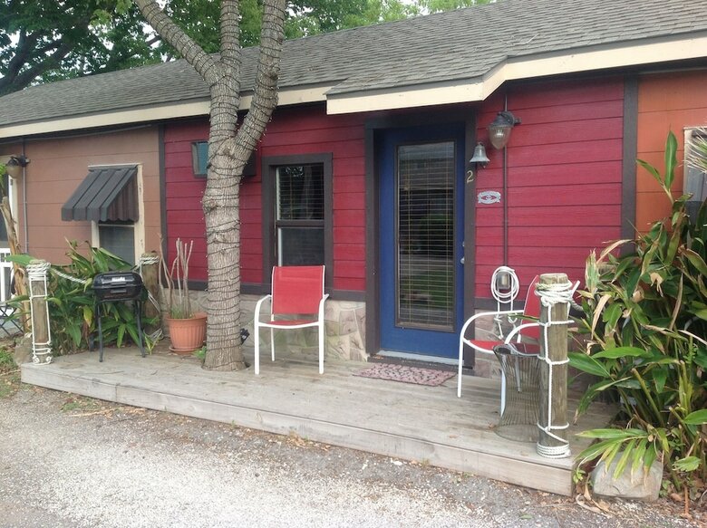 Bed & Breakfast Come Friday Cottages On The Bay
