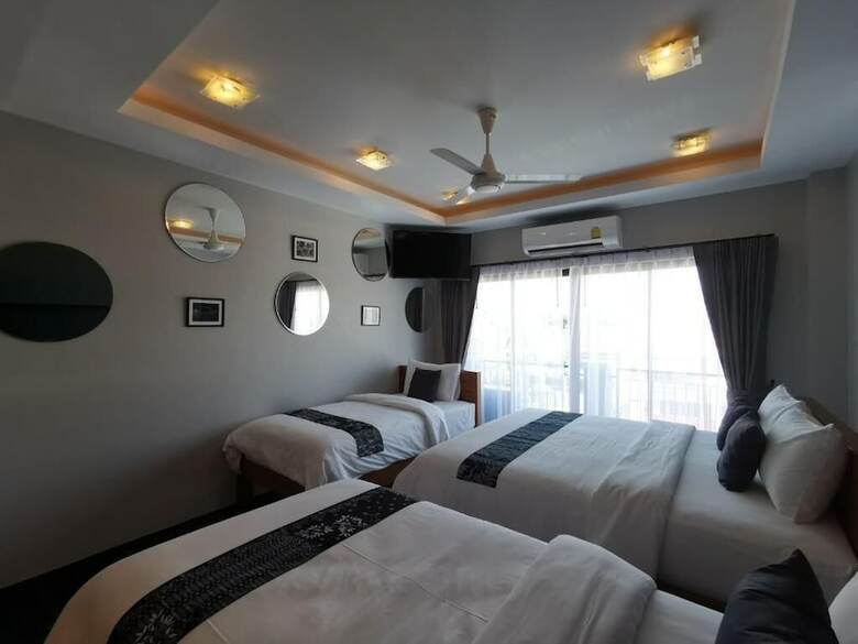 Hotel The Besavana Phuket