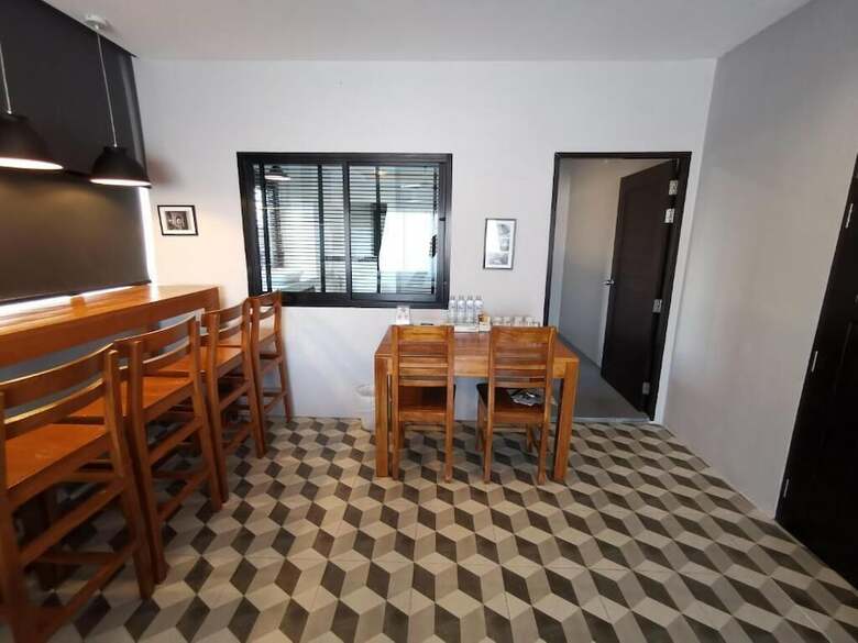 Hotel The Besavana Phuket