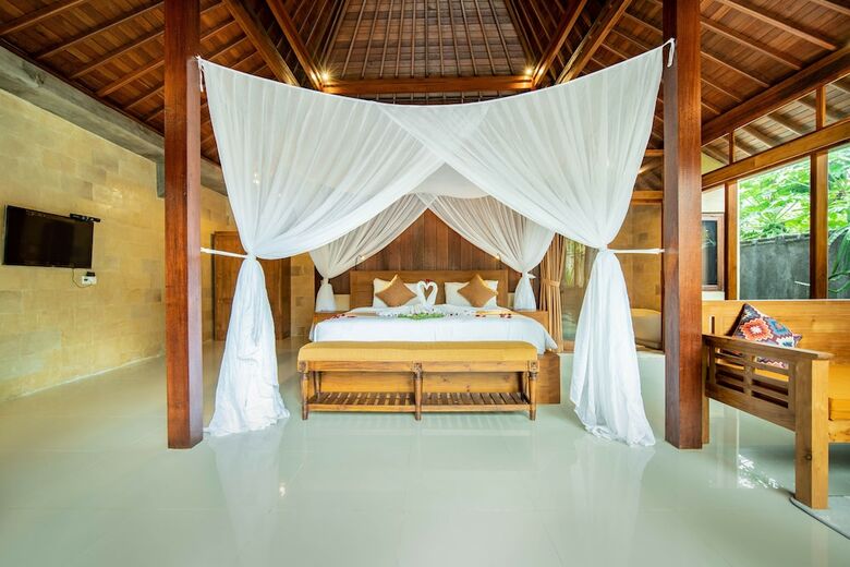 Naja Private Villa