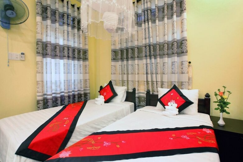 Hotel Plum Tree Homestay