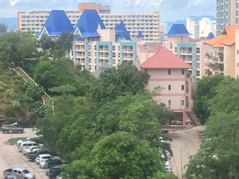 Apartamentos Treetops Pattaya Condominium