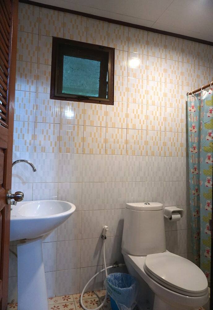 Hotel Settee Homestay