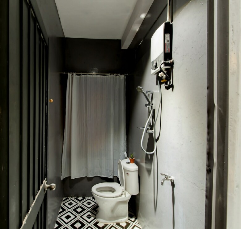 Hostal Village Hostel