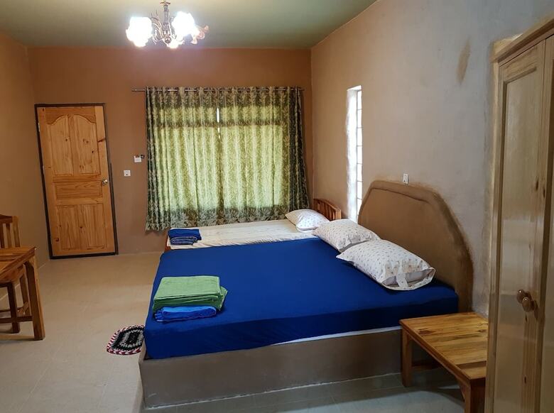 Hotel Baandin Resort