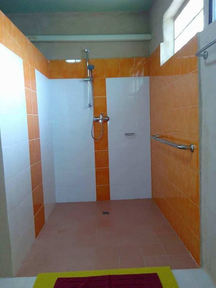 Hotel Baandin Resort