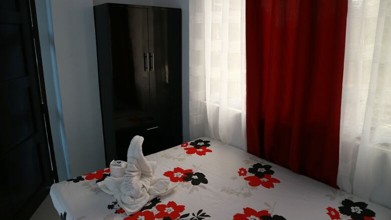 Hotel Chelle's Apartelle - Inn