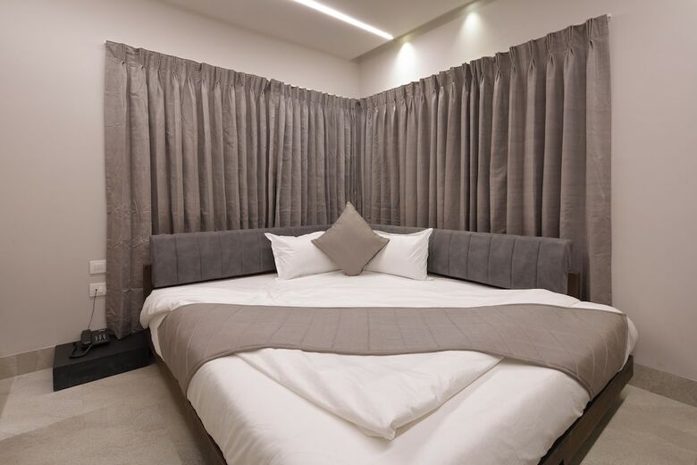 Hotel Carrefour