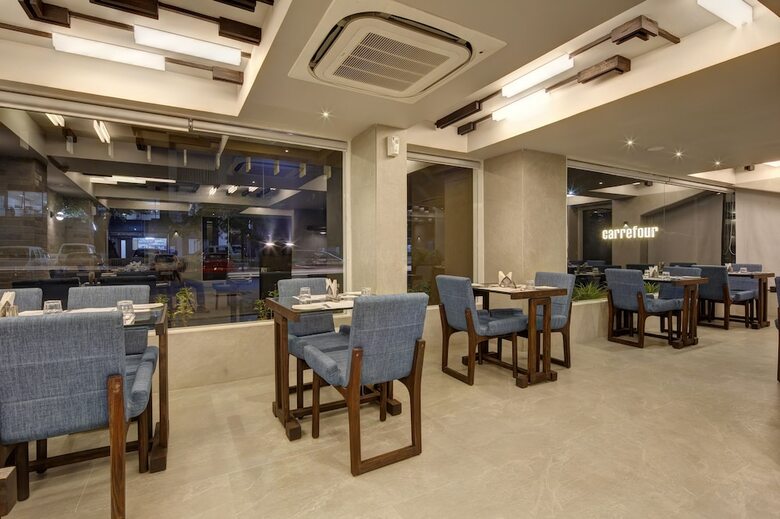 Hotel Carrefour
