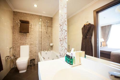 Chinar Hotel & Spa