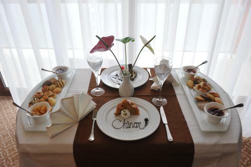 Chinar Hotel & Spa