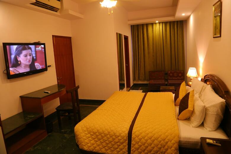 Hotel Magsons Resorts