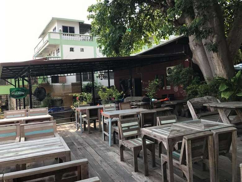 Hotel The Old Place Guesthouse