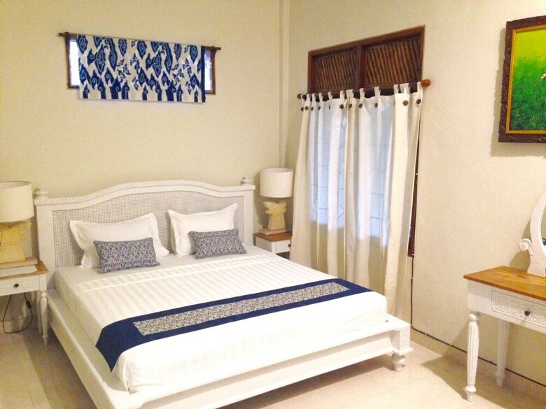 Bed & Breakfast Seminyak Hideaway Villa