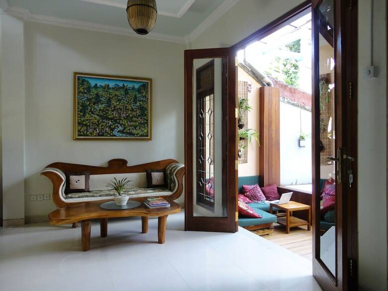Bed & Breakfast Seminyak Hideaway Villa