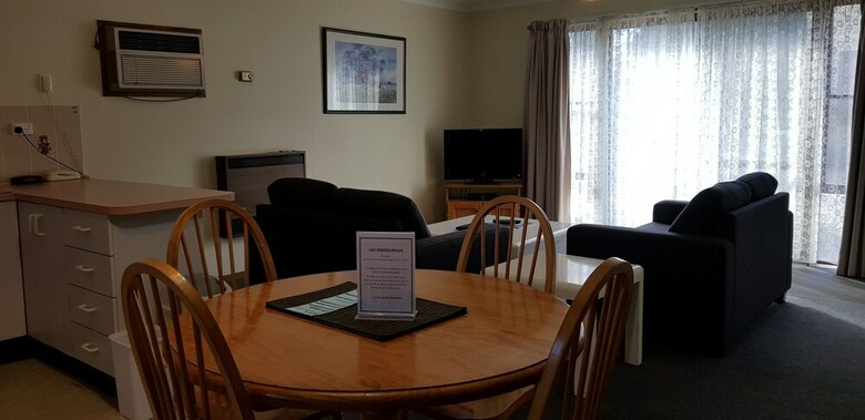 Colonial Motel And Serviced Apartments