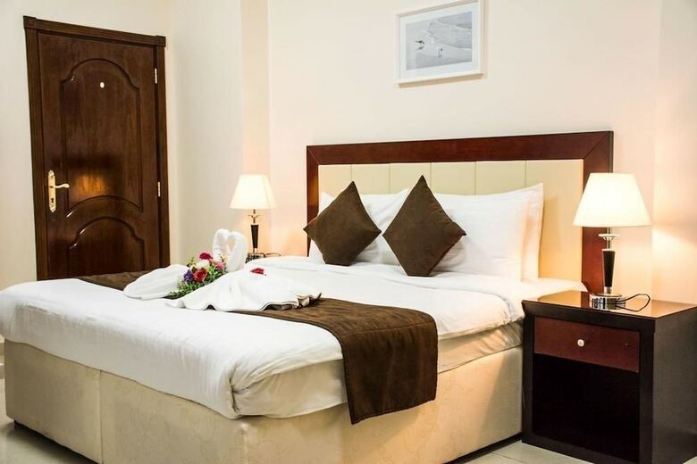 Aparthotel President Suites