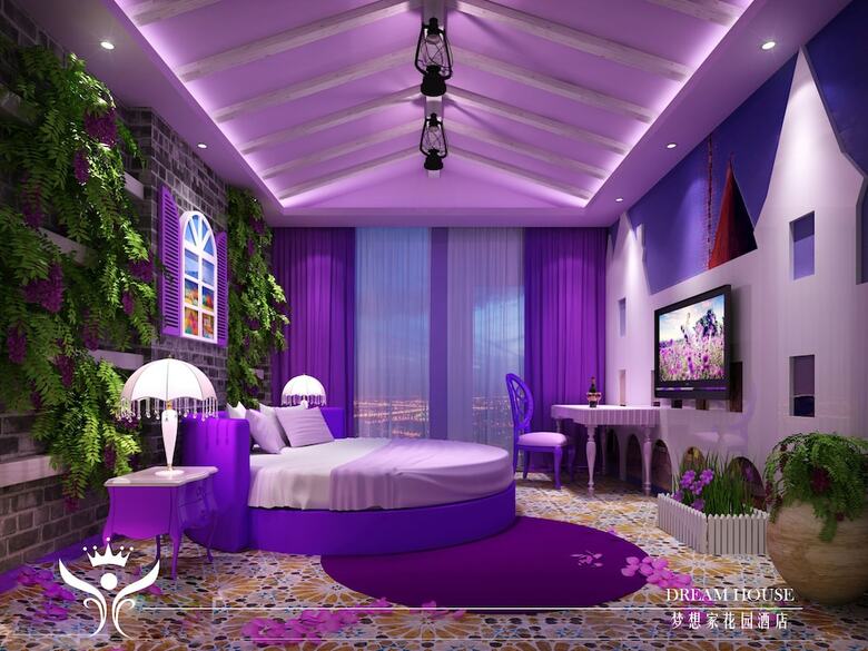 Dreamhouse Theme Hotel
