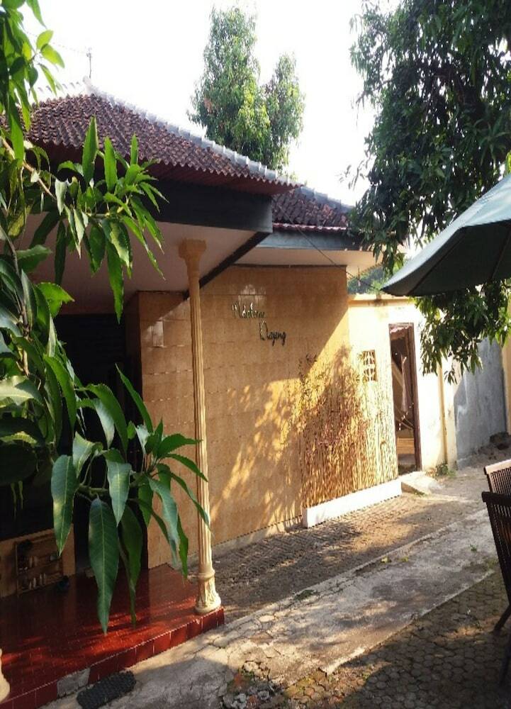 Bed & Breakfast Ndalem Diajeng Homestay