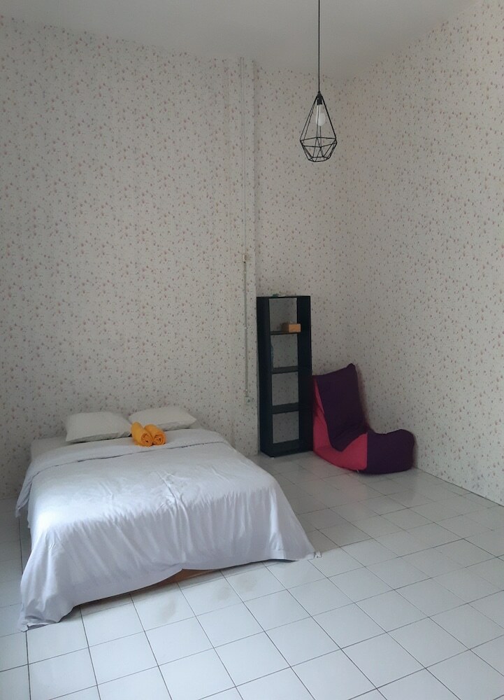 Bed & Breakfast Ndalem Diajeng Homestay