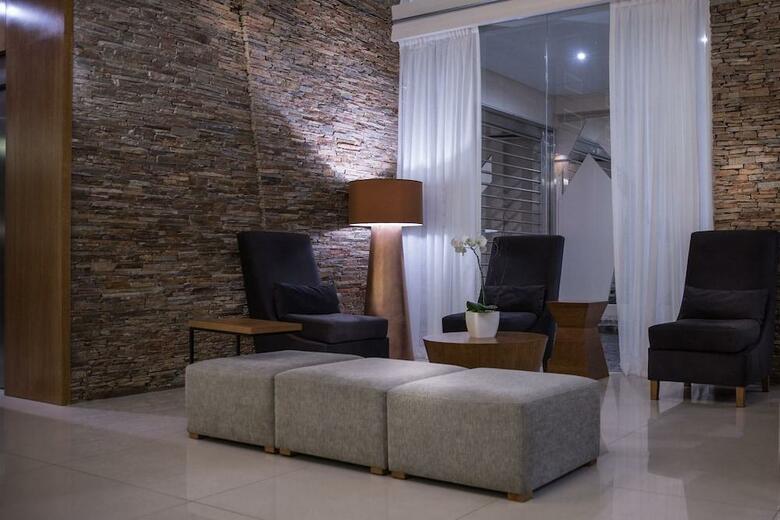Hotel Howard Johnson Plaza By Wyndham Buenos Aires