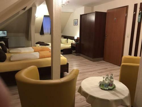 Hotel Sch�ne Aussicht