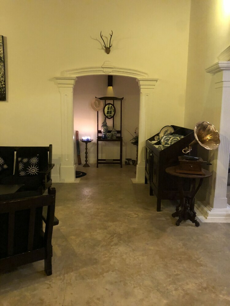 Hotel Jansens Bungalow Sinharaja