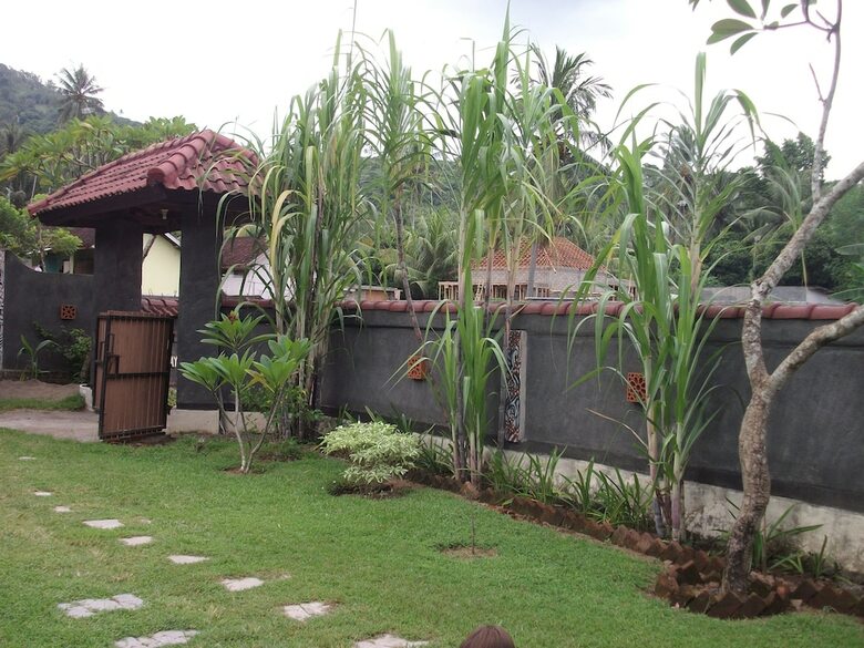 Hotel Indah Homestay